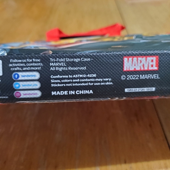 Coloring/activity book - Picture 4 of 7